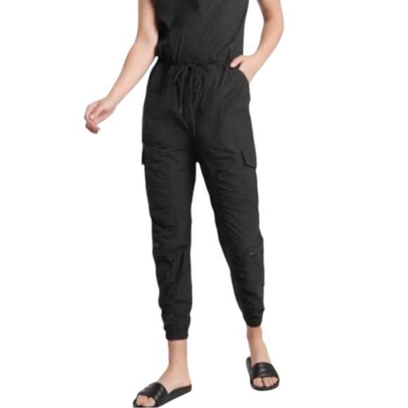 ATHLETA Canopy Parachute Lightweight Cargo Romper in Black Size 4 — So Comfy!!! - Picture 5 of 11
